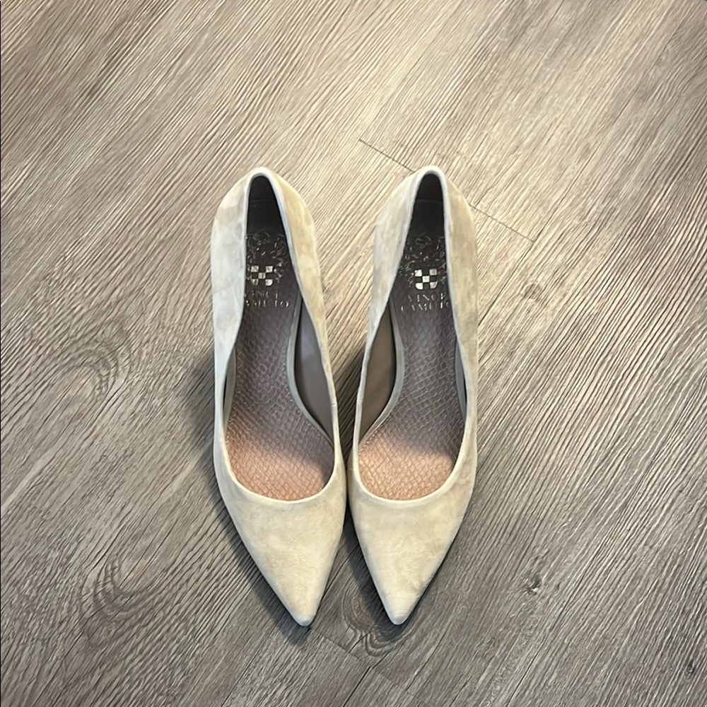 Vince Camuto Cream Heels Sleek Minimalist Design
